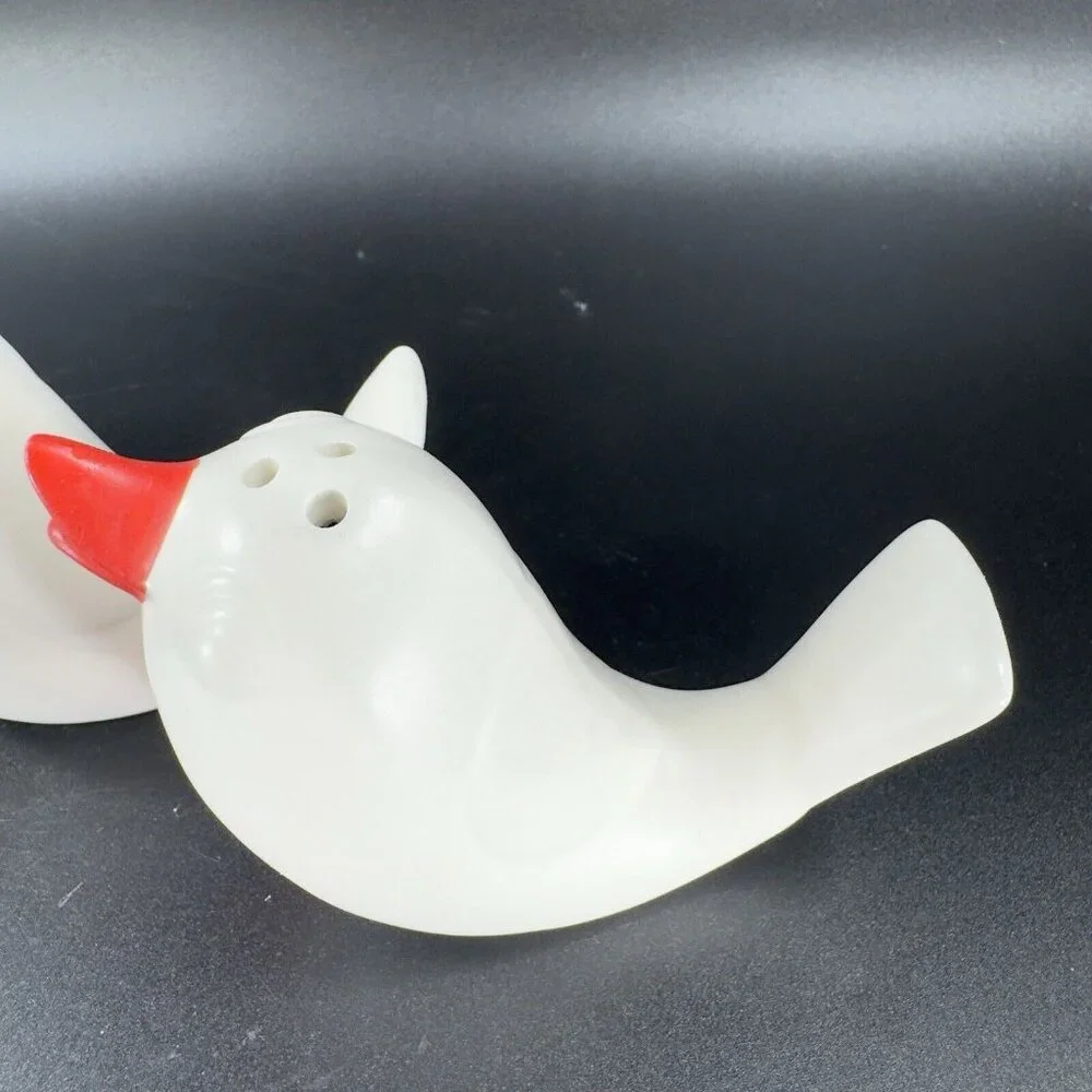 Target Ceramic Bird Salt And‎ Pepper Shaker Set 2 Shakers Red Yellow Painted Set